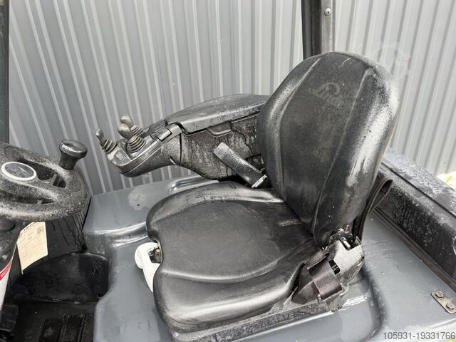 Stivuitor electric cu 3 roți Linde E20L-02