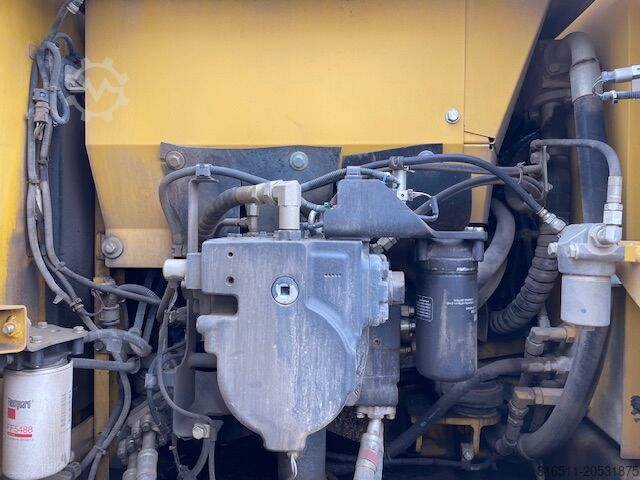 Bæltegraver Komatsu PC240NLC-10