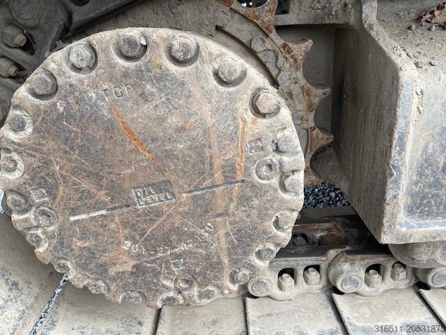 Bæltegraver Komatsu PC240NLC-10