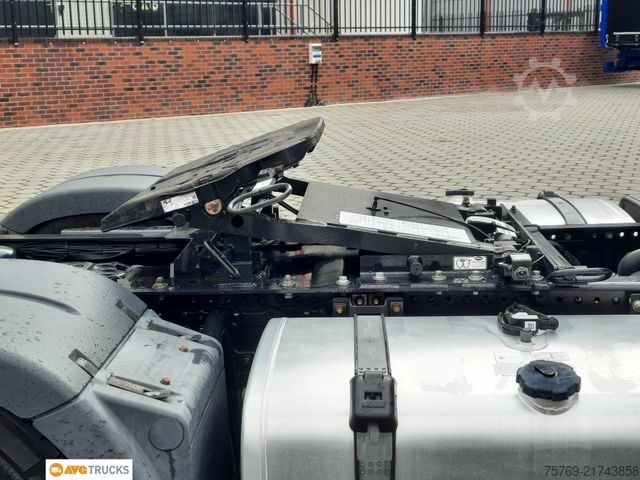 Volume trekker MAN 18.510 TGX GX Hubsattel Retarder Standklima