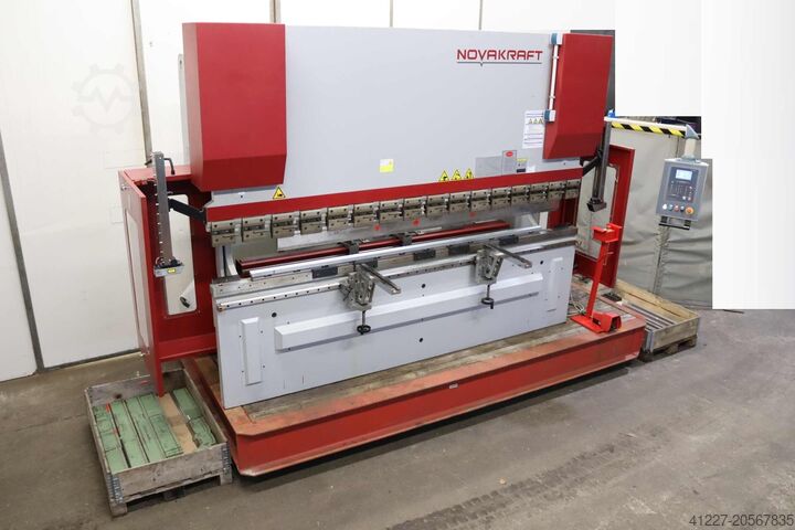 CNC Abkantpresse 3200 mm x 125 to NOVAKRAFT PBS-H 125-3200