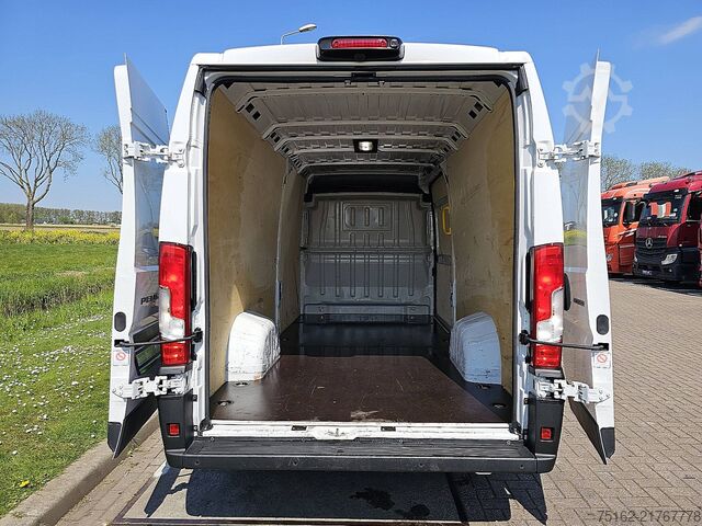 Camioneta familiar de techo alto PEUGEOT BOXER 2.2 L4H2 Automaat Navi