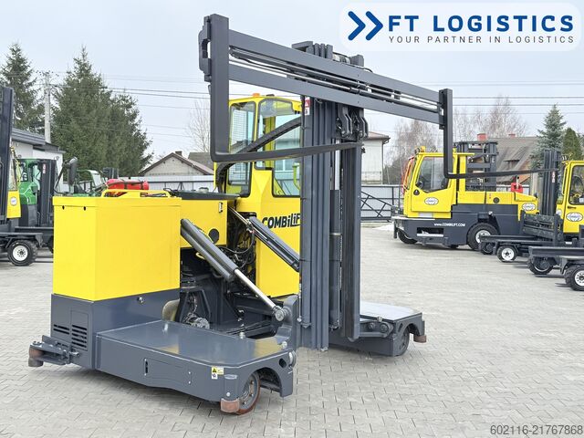 Carrello elevatore a 4 direzioni Combilift C3000STE TRIPLEX WIDE POSITIONER CABIN