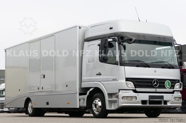 Vozilo za prevoz automobila MERCEDES-BENZ Atego 822 Autotransporter Geschloss. Automatik