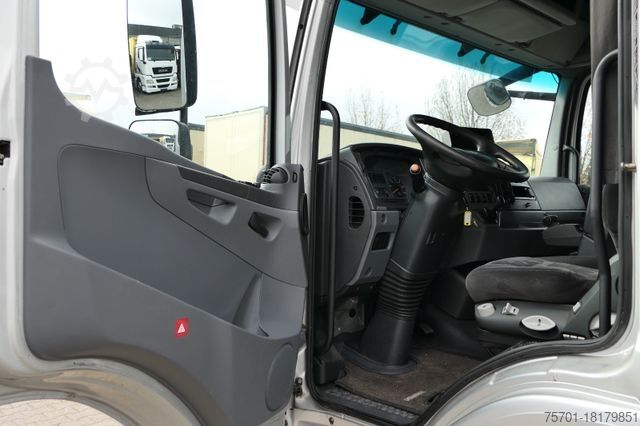 Autószállító furgon MERCEDES-BENZ Atego 822 Autotransporter Geschloss. Automatik