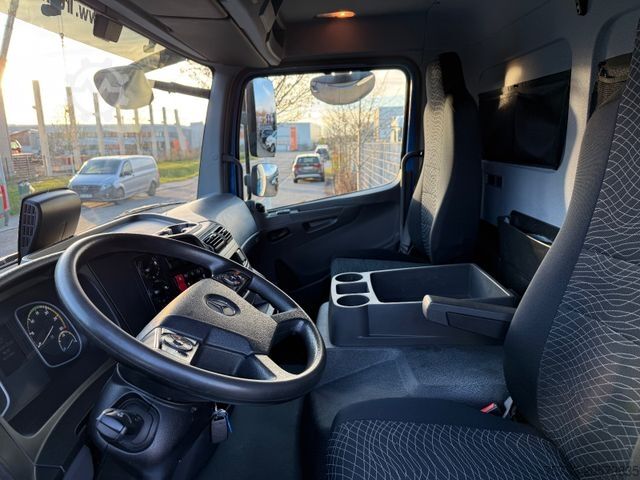 Furgone chiuso MERCEDES-BENZ Atego823 L Koffer+LBW/Klima/AHK/EURO6D