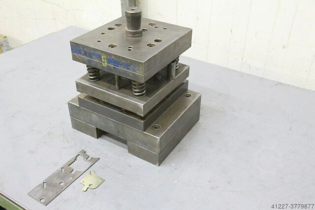 4-koloms ponsgereedschap unbekannt 280/220/H320 mm