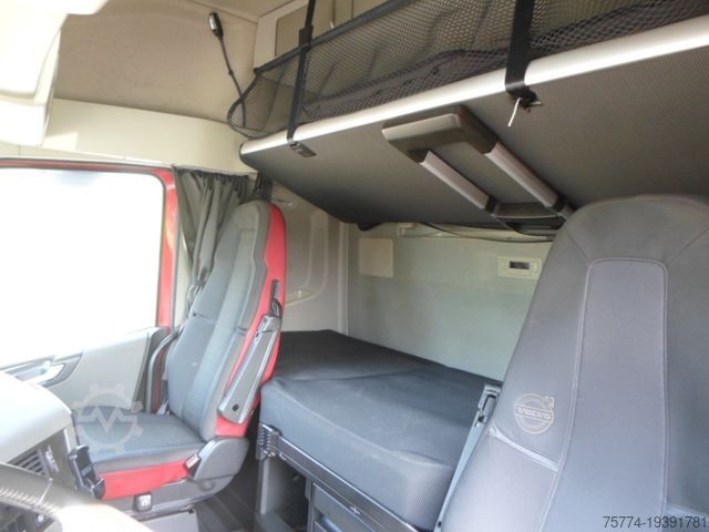 Standardowy ciągnik siodłowy VOLVO FH 500/ Globetrotter