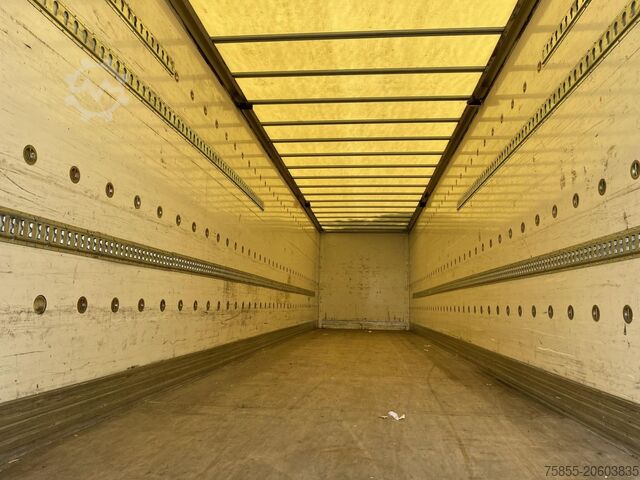 Resväska Spier SGL390 Closed Box / Discbrakes / NL Trailer