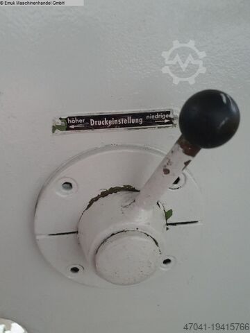 Presă de îndreptare cu o singură coloană EITEL P 6,3 S