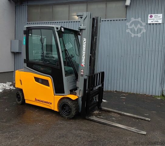 Elektrisch – 4 Räder Jungheinrich EFG 320 5m/ batt2023/ 5396h