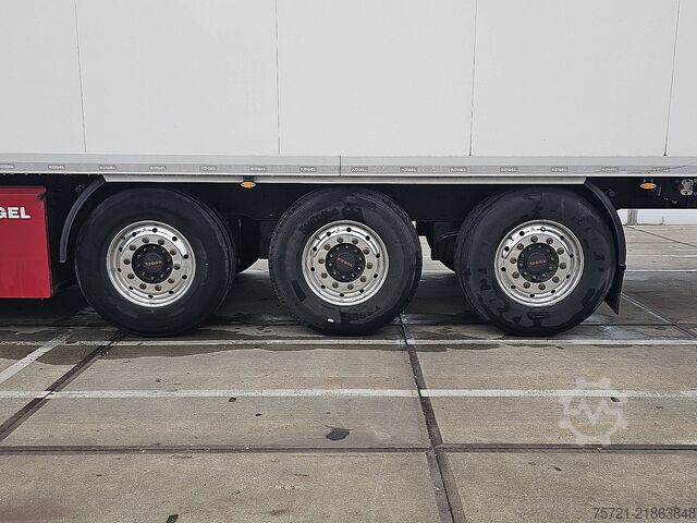 Transport refrigerat/congelat KOGEL S24 FRIGO