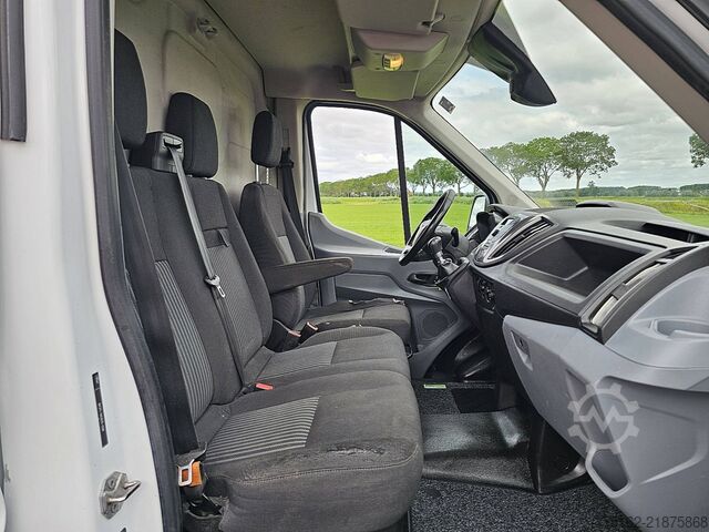Kombi s vysokou střechou FORD TRANSIT 2.0 L3H2 170Pk Euro6!