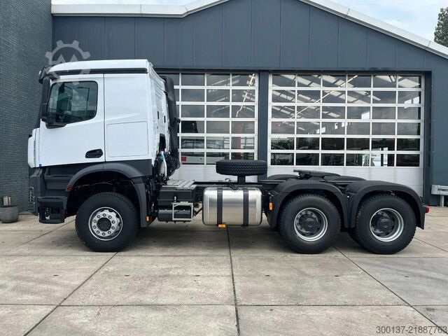 Padrão-SZM Mercedes-Benz Actros 3348 S 6x4 Tractor Head