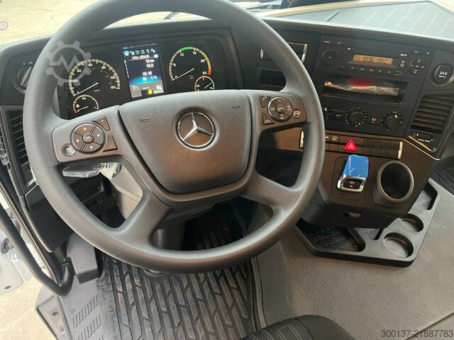 Padrão-SZM Mercedes-Benz Actros 2045 S 4x2 Tractor Head
