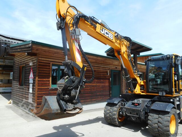Kolový bagr JCB HYDRADIG 110W Tiltrotator
