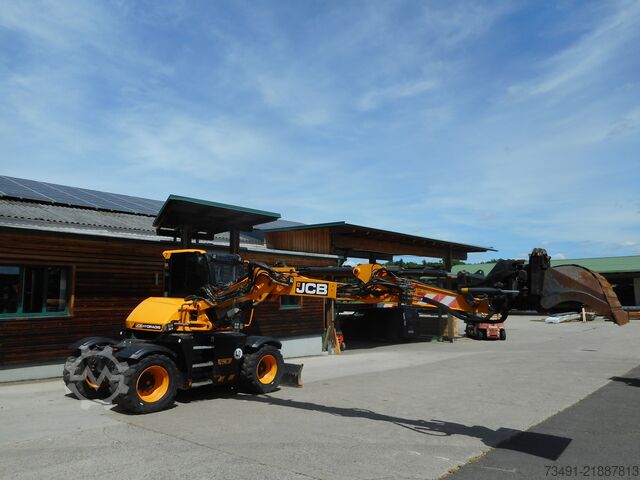 Kolový bagr JCB HYDRADIG 110W Tiltrotator