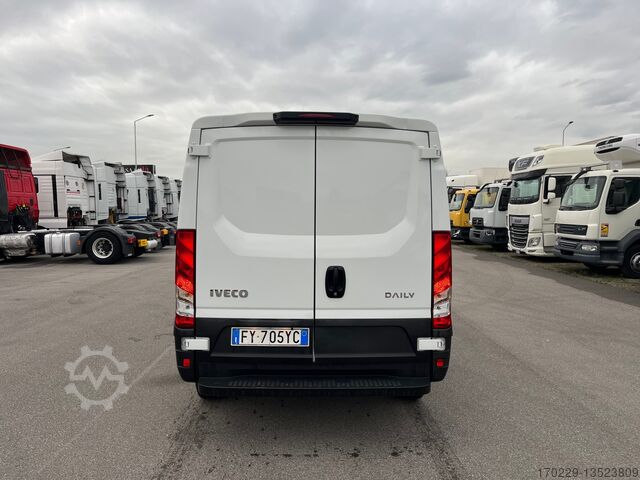 Kastenwagen Iveco DAILY 35S12