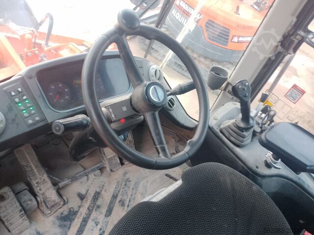 Wheel loader Doosan DL300-5