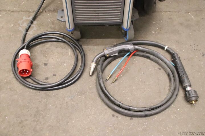 Equipamento de soldagem MIG/MAG 500 A CLOOS Qintron 400 FC 100E-KIT