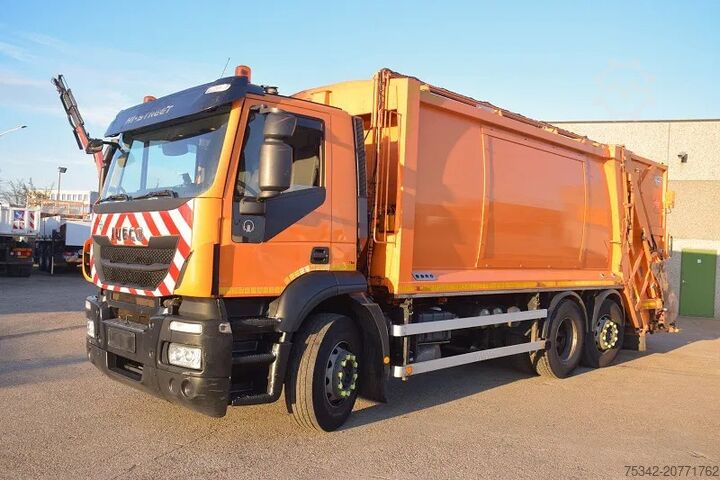 Veículo de recolha de resíduos Iveco Stralis AD260S31 - PUSHER 4000