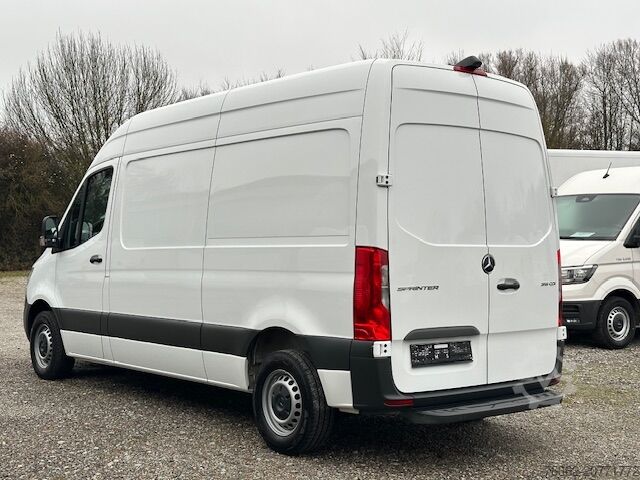 Dodávka s vysokou střechou Mercedes-Benz Sprinter 315 CDI L2H2 DAB MBUX KlimaKam