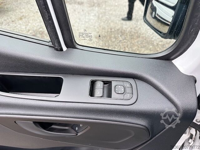 Dodávka s vysokou střechou Mercedes-Benz Sprinter 315 CDI L2H2 DAB MBUX KlimaKam