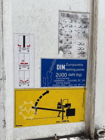 Wissellaadbak met open laadbak en zeil Krone Jumbo 3m Innenhöhe Hubdach Edscha