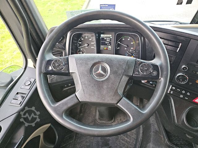Standaard trekker MERCEDES-BENZ ACTROS 1845 LS