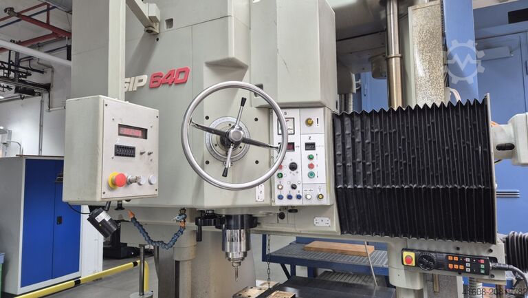 Souřadnicová vyvrtávačka - Vertikální SIP 640