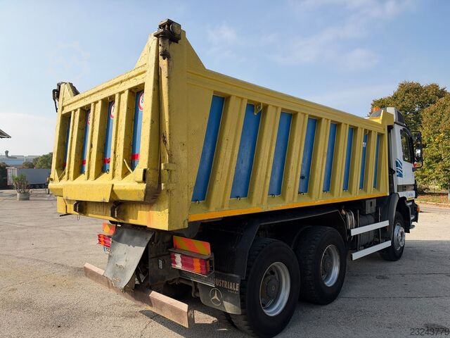  Mercedes-Benz ACTROS 3348
