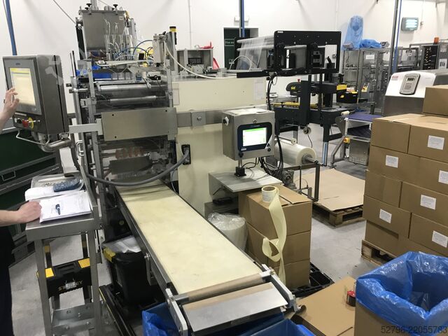 Mașină de ambalat lichide în pliculețe cu 4 benzi Universal Gamma-S4D