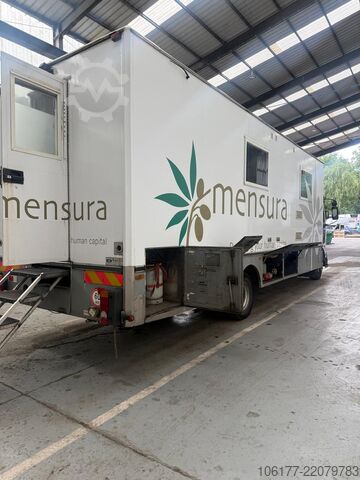 Renault Midlum 220 MEDISCHE VRACHTWAGEN / MEDISCHE KAMION / MEDISCHE TRUCK Renault Midlum 220 MEDISCHE VRACHTWAGEN /CAMION MEDICAL...
