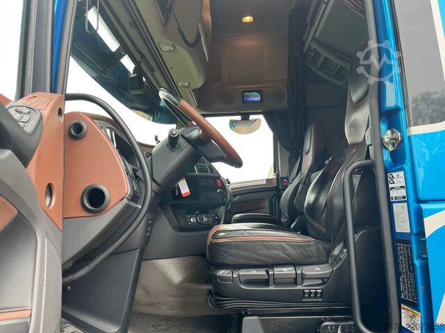 Standard-SZM DAF XF 530 FT 90th anniversary edition
