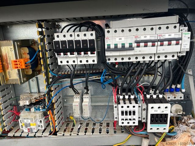 Chladicí stroj Kaltwassersatz Uniflair 74 KW Uniflair 74 KW Chiller