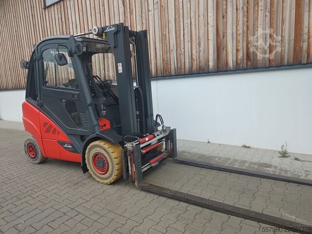 Motostivuitor Linde H 25/600 Diesel Triplex Zinkenversteller