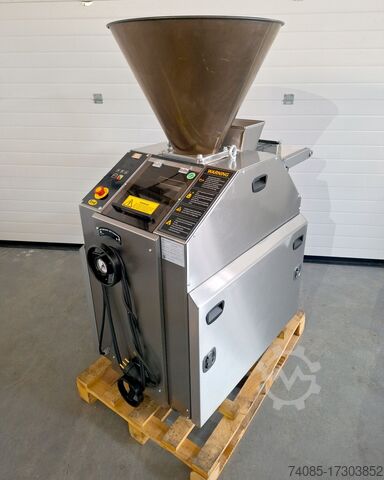 Próżniowa dzielarka do ciasta German Technik VD 100-700