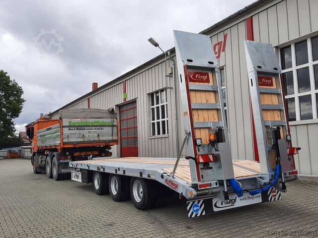 Plošinový přívěs FLIEGL Tridem-Plattform Anhänger TPS 300 Bau