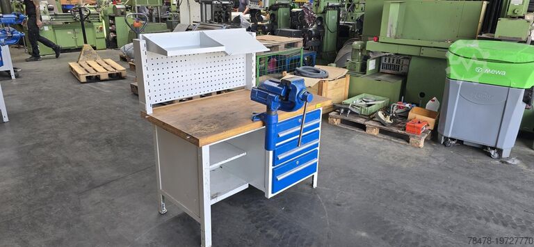 Werkbank met bankschroef Werkbank