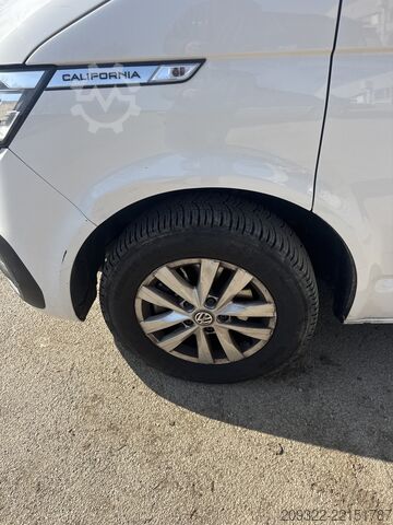 Przyczepa kempingowa/kamper Volkswagen California Coast 2022 | Automatico | Tetto a soffietto