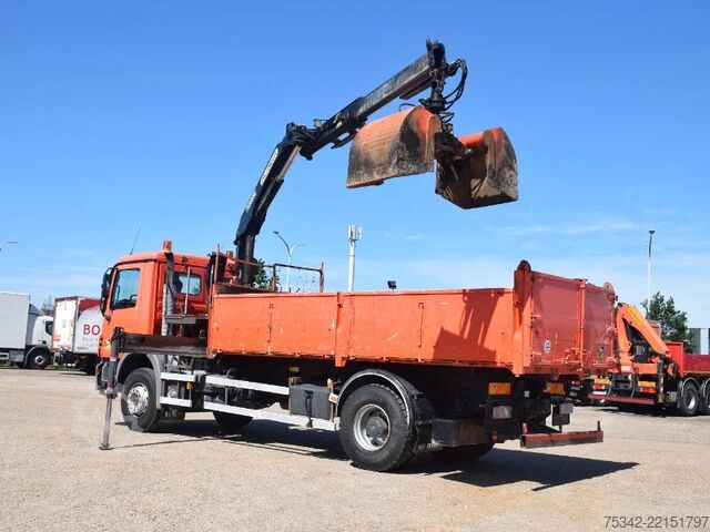 Wywrotka z dźwigiem Mercedes-Benz Actros 1932
