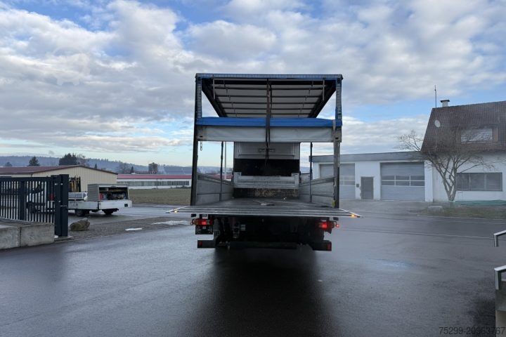 Valníkový nákladní automobil s plachtou Renault D Wide 18.320 4x2 Plane/HB  / Swiss-Vehicle