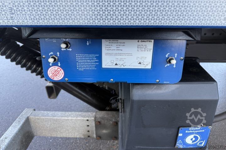 Jeřáb na nákladním automobilu Renault D Wide 18.380 4x2 F130A.22 / Swiss-Vehicle