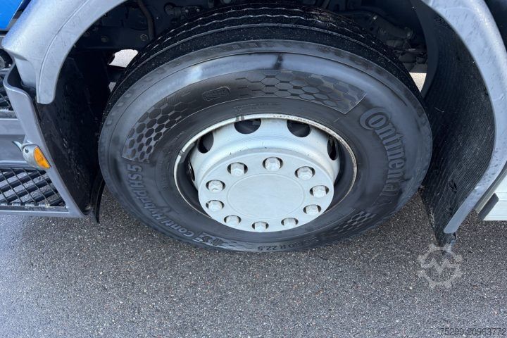 Jeřáb na nákladním automobilu Renault D Wide 18.380 4x2 F130A.22 / Swiss-Vehicle