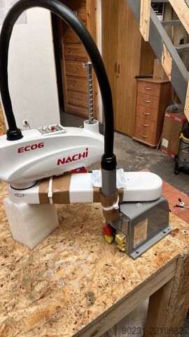 Industrijski robot NACHI EC06-7020 SCARA 2024 MODEL