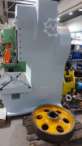 Presse excentrique Helmerding ERH 150 B