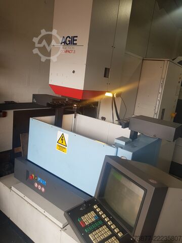 Enfonceuse à décharge électrique CNC (EDM) AGIE COMPACT 3