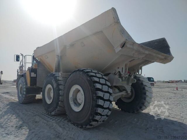 Dumpertruck Komatsu HM400-3R (4 pieces available in Abu Dhabi)