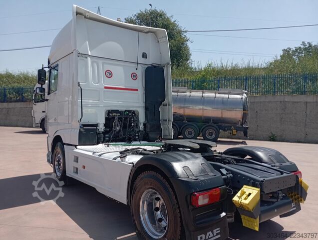 τυπική μονάδα τράκτορα DAF XF 530 con ADR+PRESA DI FORZA+ GARANZIA