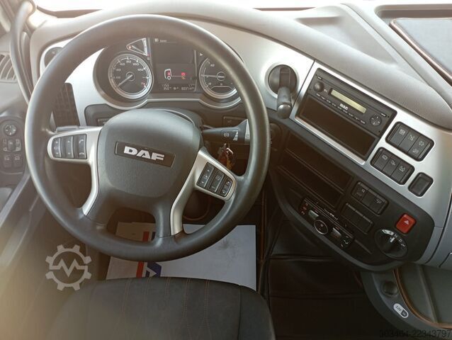 τυπική μονάδα τράκτορα DAF XF 530 con ADR+PRESA DI FORZA+ GARANZIA
